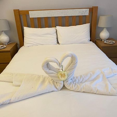 Bournemouth Hot Tub & Sauna Holiday Let Экстерьер фото
