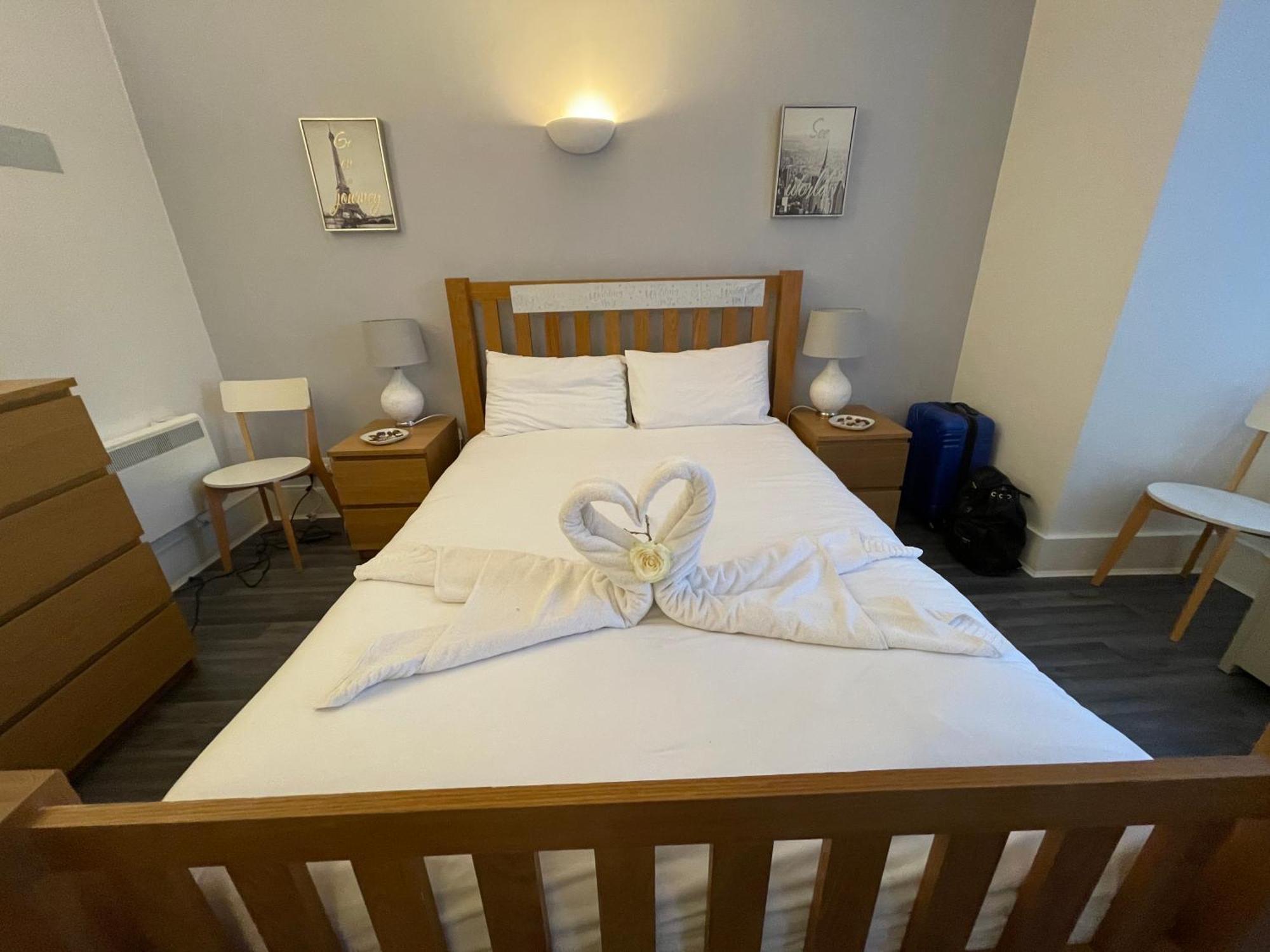 Bournemouth Hot Tub & Sauna Holiday Let Экстерьер фото