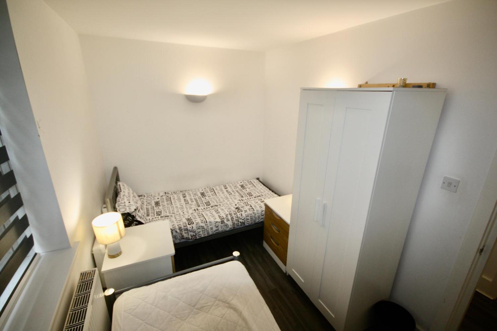 Bournemouth Hot Tub & Sauna Holiday Let Экстерьер фото