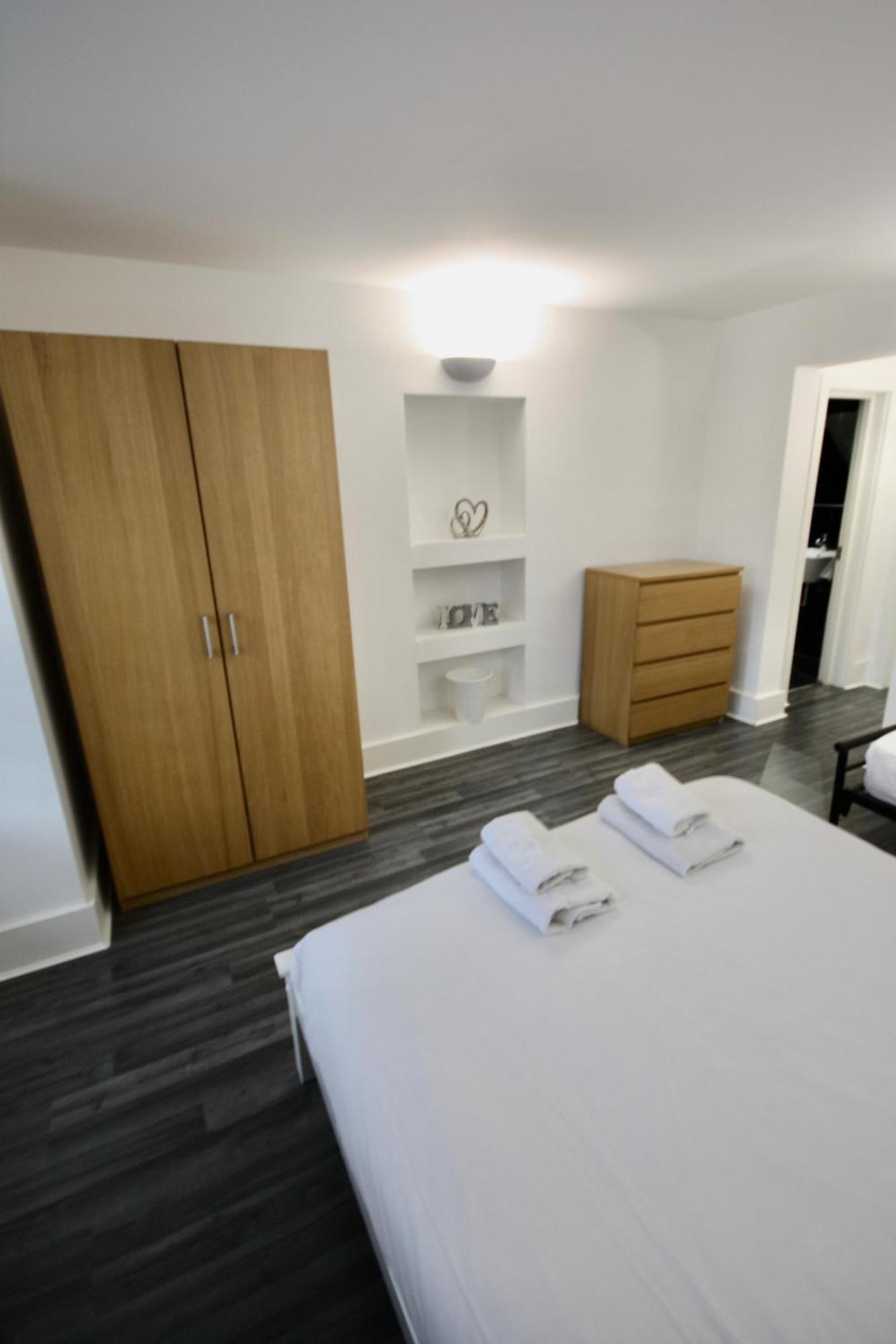 Bournemouth Hot Tub & Sauna Holiday Let Экстерьер фото