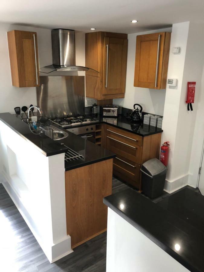 Bournemouth Hot Tub & Sauna Holiday Let Экстерьер фото