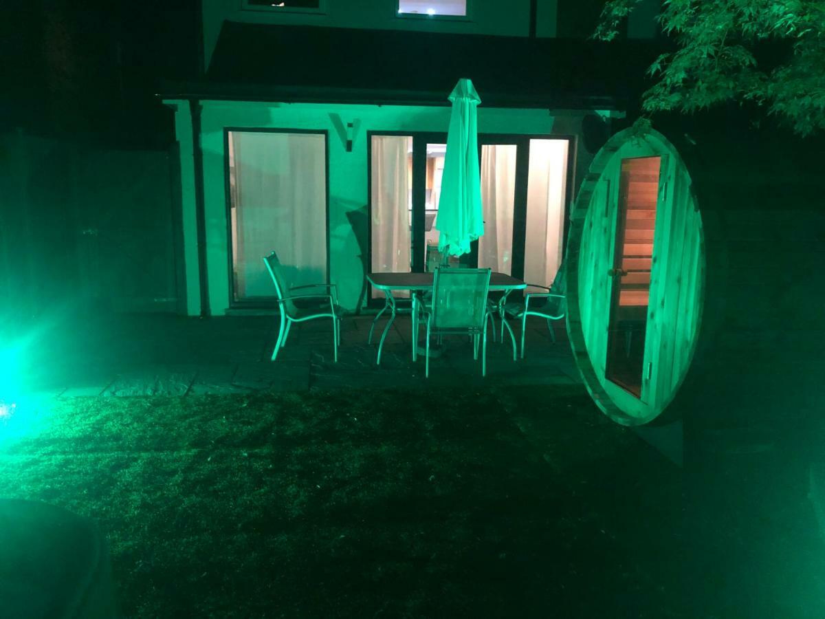 Bournemouth Hot Tub & Sauna Holiday Let Экстерьер фото